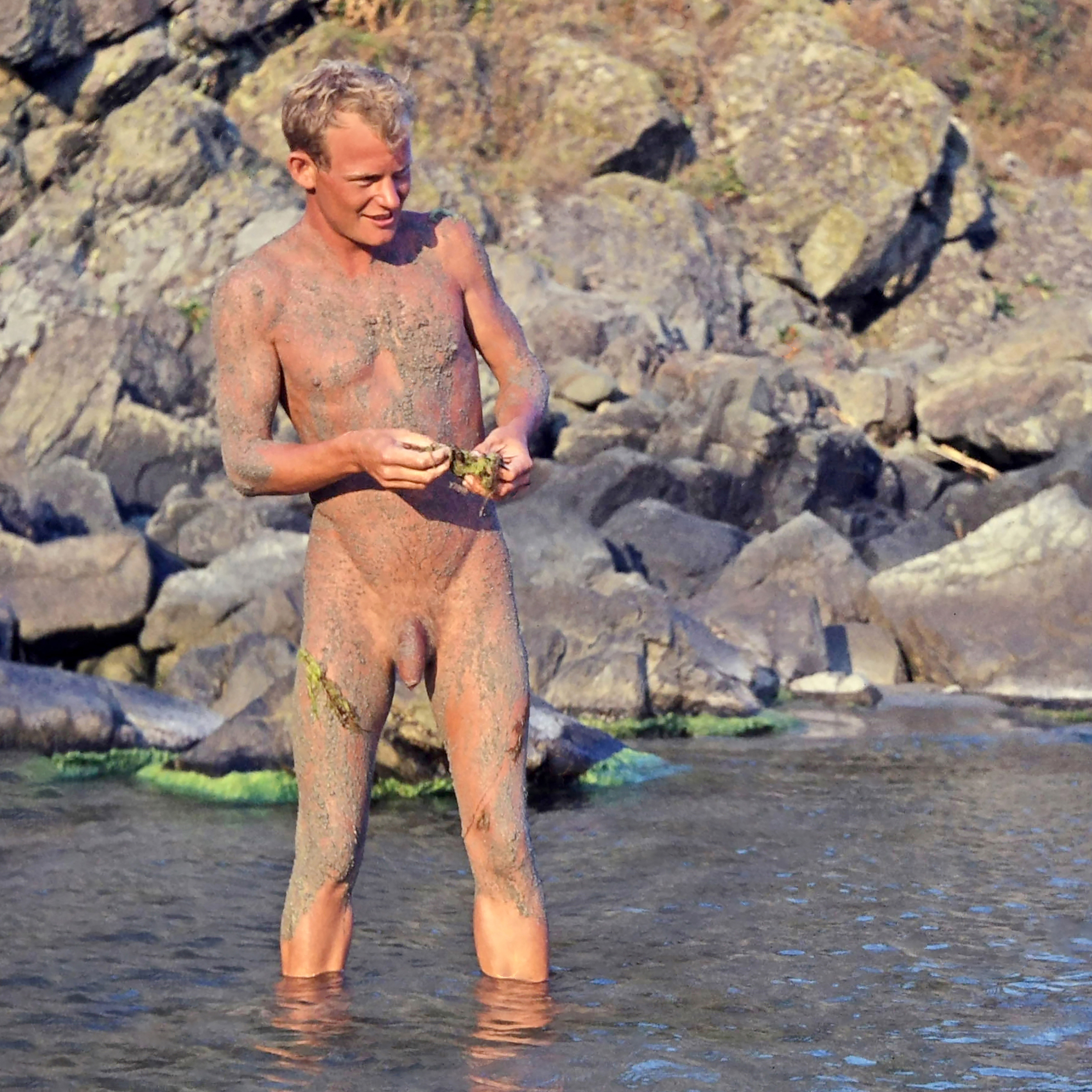 Nackt und frei in der Natur am FKK-Strand Ropotamo in Bulgarien